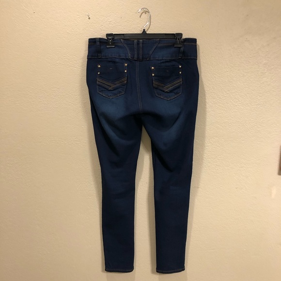 Bella High-Rise Skinny Ankle Jeans - Picture 10 of 11